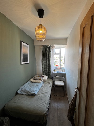 Single Room in Custom House – &pound;680 Bills Included Main Photo