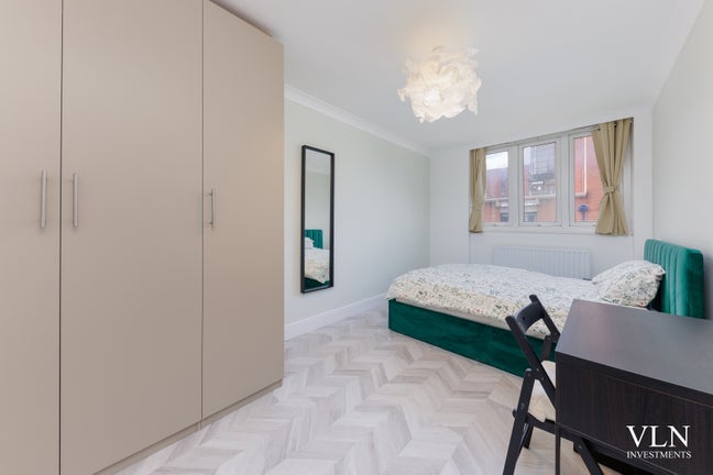 🐞Zone 1/Massive En-Suite Room - Exmouth Market   Main Photo