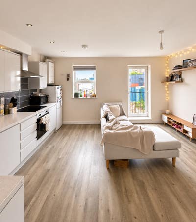 Lovely Double Room in Southville - Friendly Flat  Main Photo