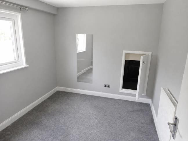 3rd Floor Rooms In Family Home Main Photo