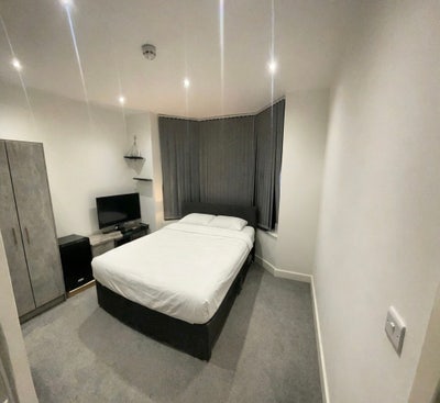 En-suite, all bills inclusive Main Photo