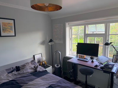 Garden view double room, excellent transport links Main Photo