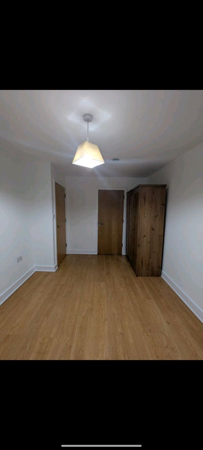 Ensuite double bedroom  Main Photo