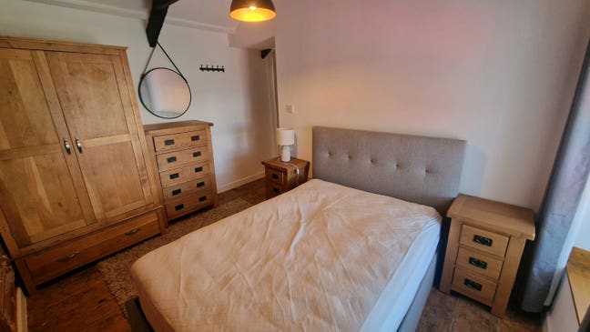 Room to rent Main Photo