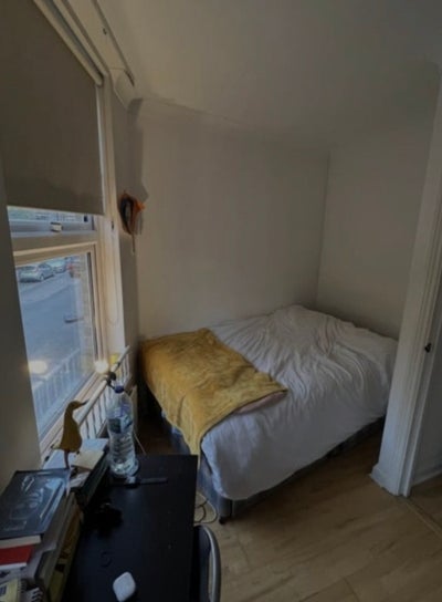 Double room for a female in EC1 Main Photo