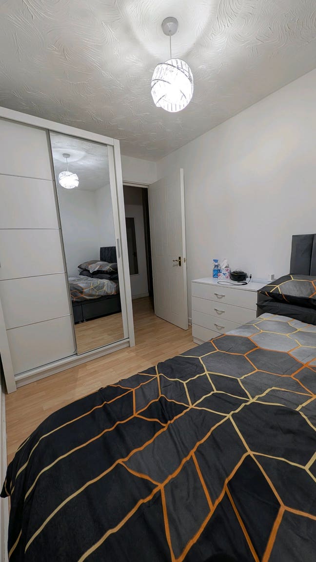 Uxbridge Flat Mate Main Photo