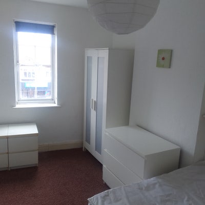 Double room on Greenford Broadway Main Photo