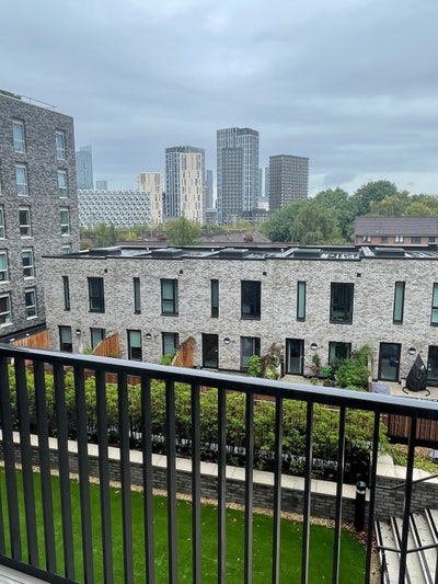 Modern Flat On The Edge Of The City  Main Photo