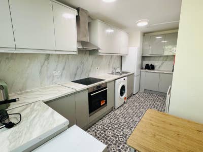 Rent Inc All Bills 5 Bedroom 2 Bath NW1 close UCL* Main Photo
