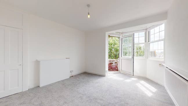 Spacious 3 Bedroom Apartment with Balcony W12 Main Photo