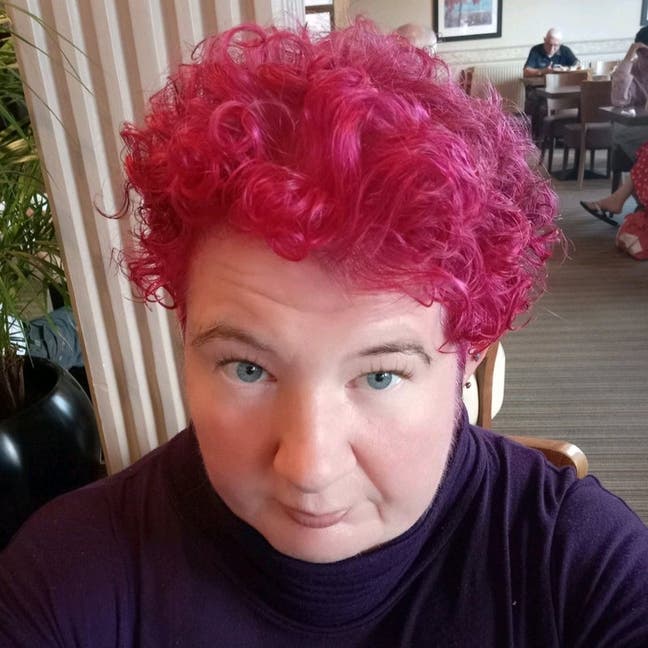 48 year old Female seeks a single or double room Main Photo