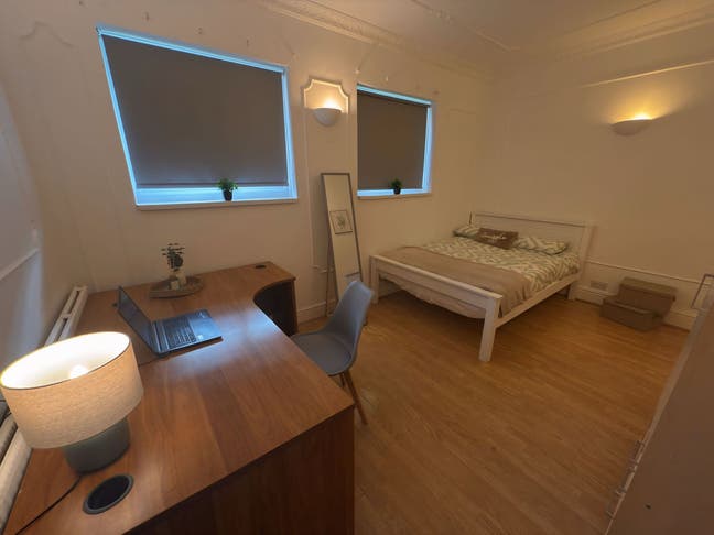 Spacious Double Rooms | Near Town(NG7) | Bills Inc Main Photo