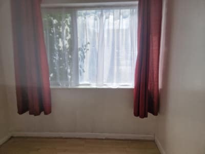 Ground floor room to let.  Main Photo