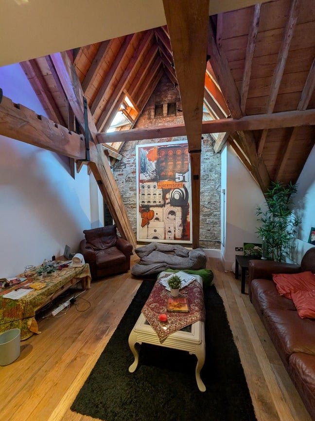Bristol Centre Penthouse Bedroom with Bathroom Main Photo
