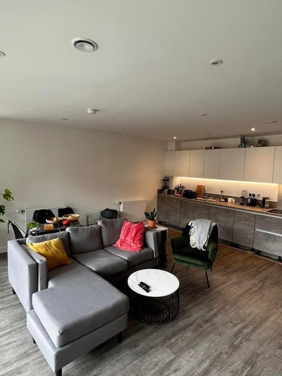 En-suite in east London  Main Photo