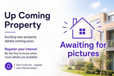 4 bedroom Town House Main Photo