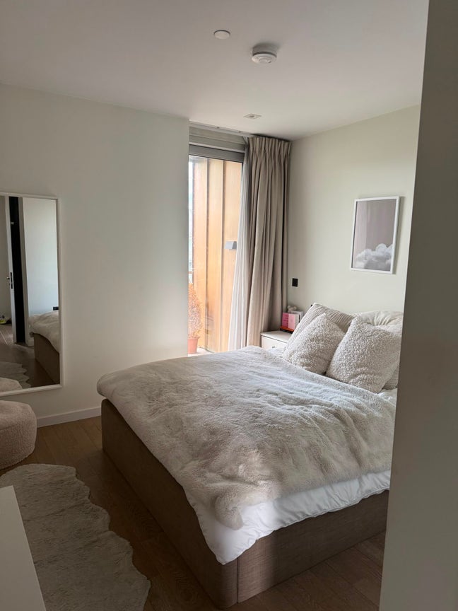  Lovely en-suite room in Battersea Power Station  Main Photo