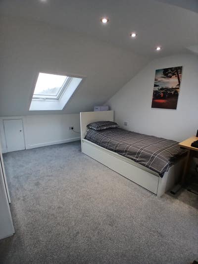 Large Ensuite Single Room (Female) Term Time Only  Main Photo