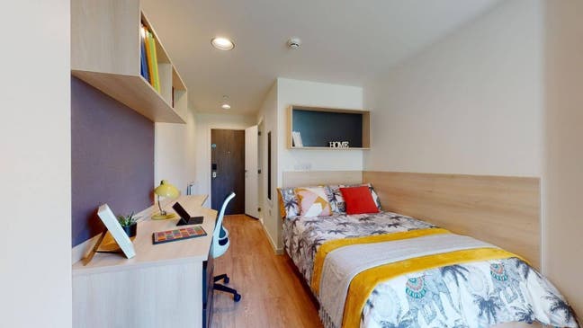 Tenancy Takeover: Eleanor Rosa House (Stratford) Main Photo