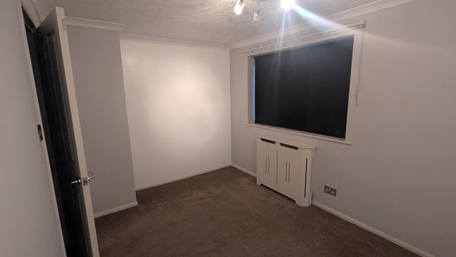 **Double room in a spacious 3 bed House** Main Photo