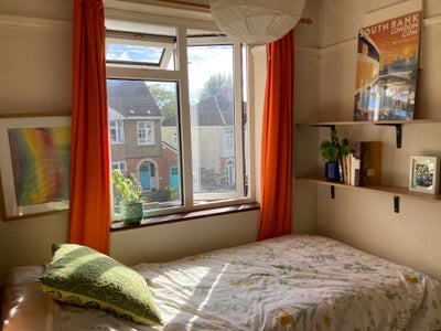 Sunny single bedroom Main Photo
