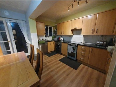 Spacious Double room - SE7 Charlton Main Photo