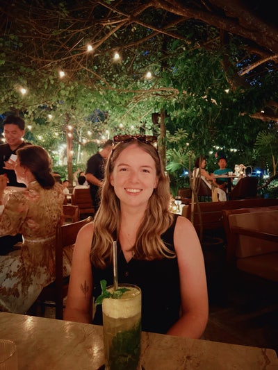 23 y/o Woman looking for room from Oct Main Photo