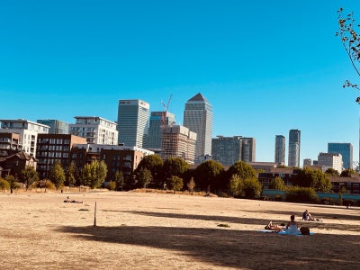 Newly Refurbished Flat near Canary Wharf/ Mile End Main Photo