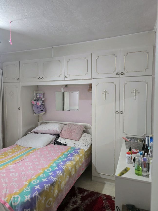 Single furnished Room Main Photo