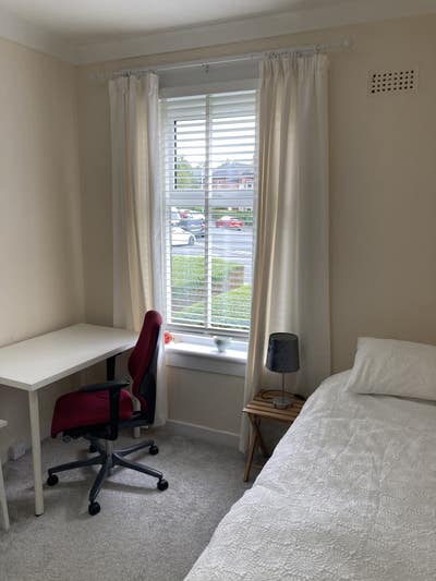 Bright room in quiet flat Main Photo