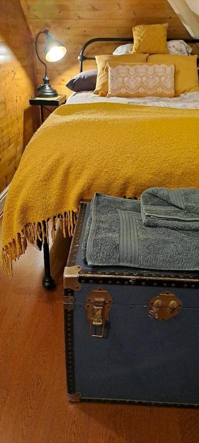 Single Room double bed Large House near Beach Main Photo