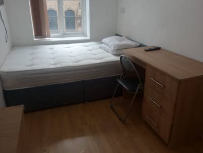 EN Suite Apartment Available Main Photo