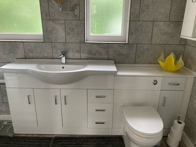 Large double room with fridge and TV . Main Photo