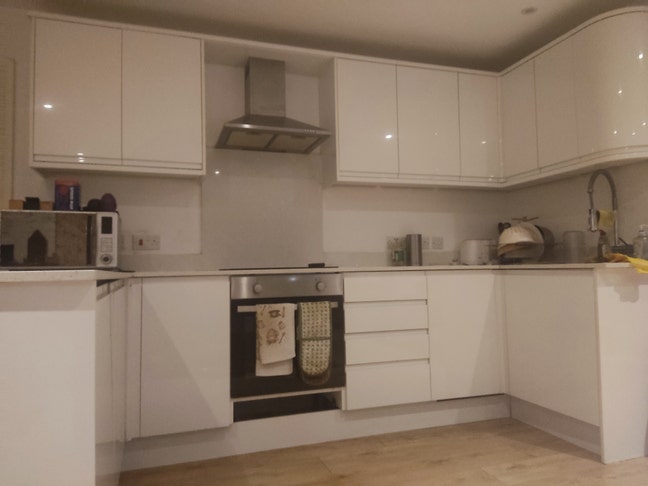 Furnished Double Room – Next to Welling Station Main Photo
