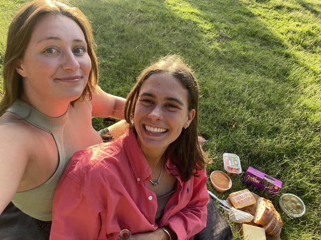 Aussie Couple Seeking Edinburgh Room Main Photo