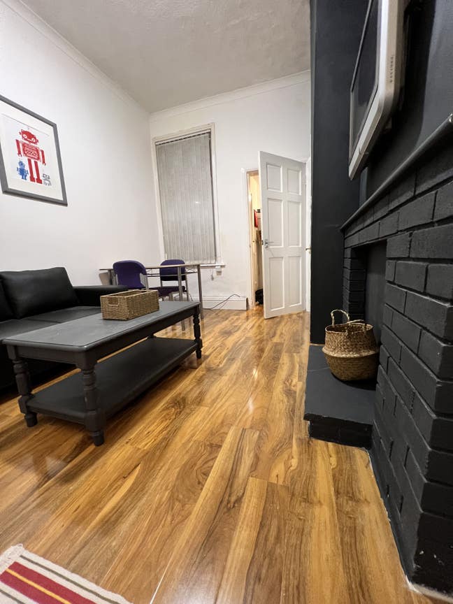 Whole 3 Bedroom House for Family in City Centre Main Photo