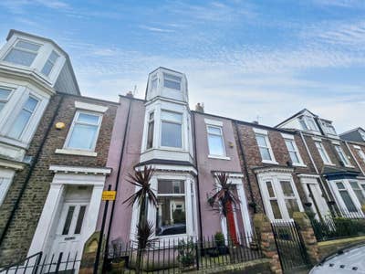 Whole 5 Bedroom House for Family in City Centre Main Photo