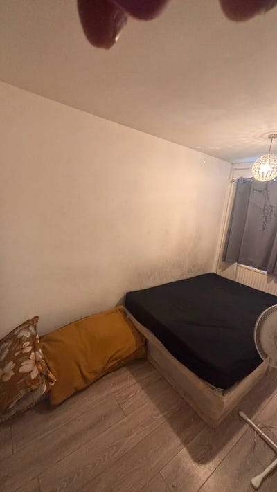 Double Room Forest Gate 750 Bills Included  Main Photo