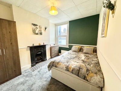  Dbl Co-Living in Surrey Quays Living Garden   Main Photo