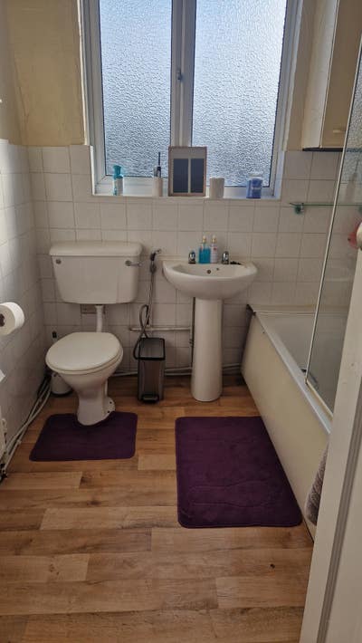 Double room available in shared flat.  Main Photo