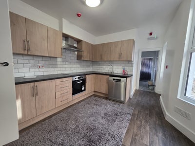 5 Ensuite Room in Luxury House, Near Stratford! Main Photo