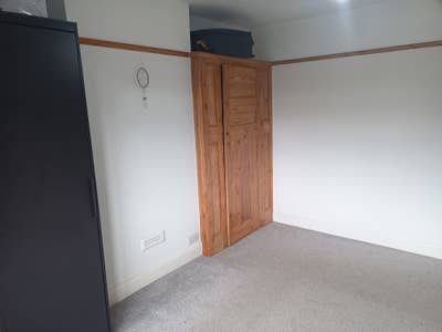 Double room between Raynes Park and Motspur Park Main Photo