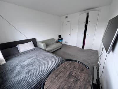✨ Spacious Double Room | Furnished | All Bills Inc Main Photo
