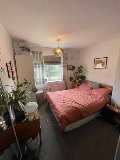Spacious Double bedroom  Main Photo