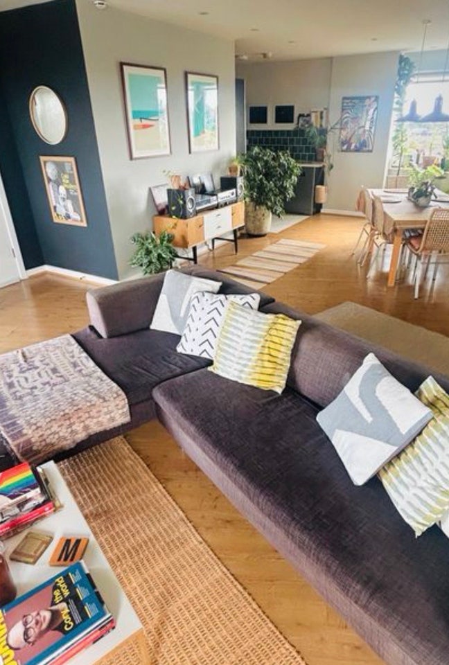 Weekday Let with Panoramic Views! Main Photo