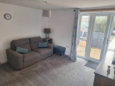 Private, spacious (almost) self contained home Main Photo