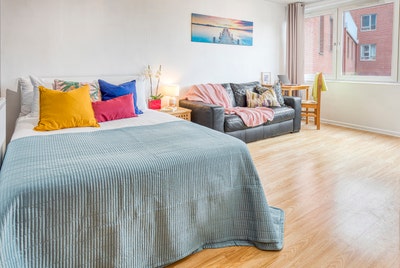 Spacious Double Room in a Convenient Location Main Photo