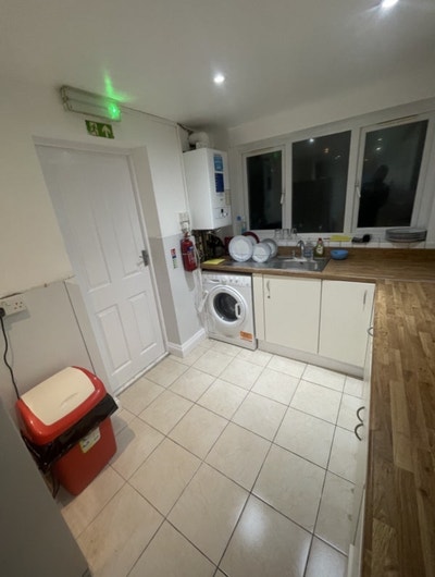 Big Double Room+Garden+ Couple Accepted  Main Photo