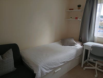 Single room available  Main Photo