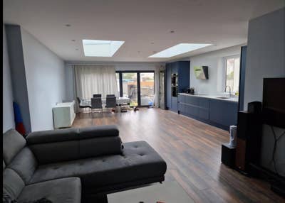 2 rooms for 2 FEMALES in a renovated house SW20 Main Photo